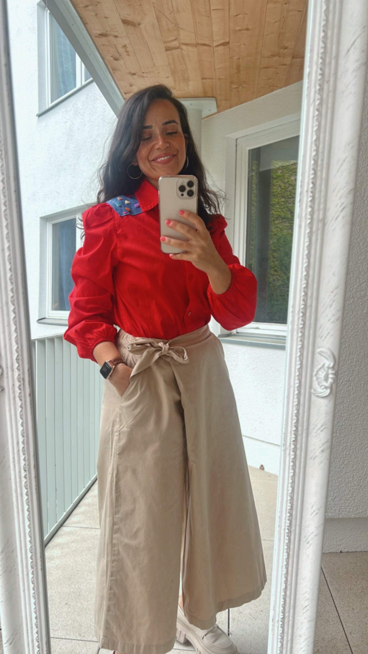 Red blouse with design denim