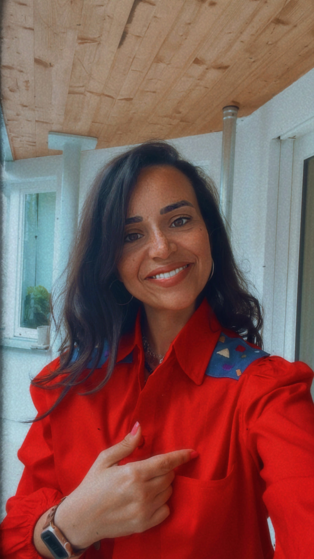 Red blouse with design denim