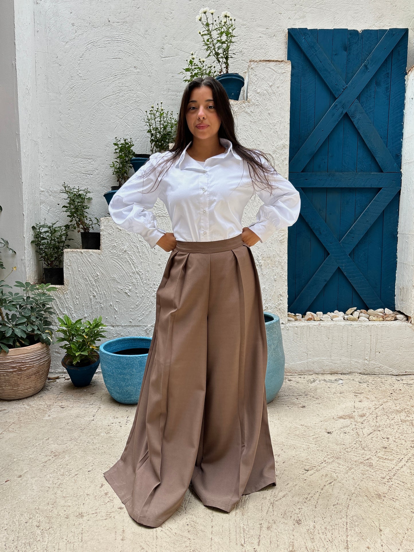 Wide skirt pants
