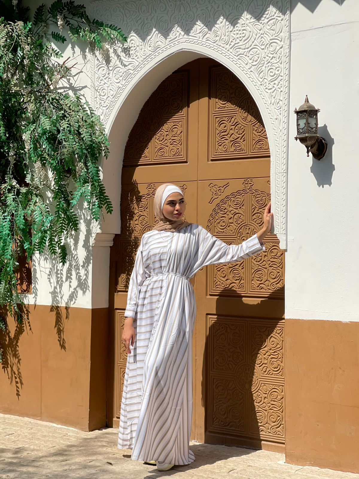 belted stripes dress in cafe