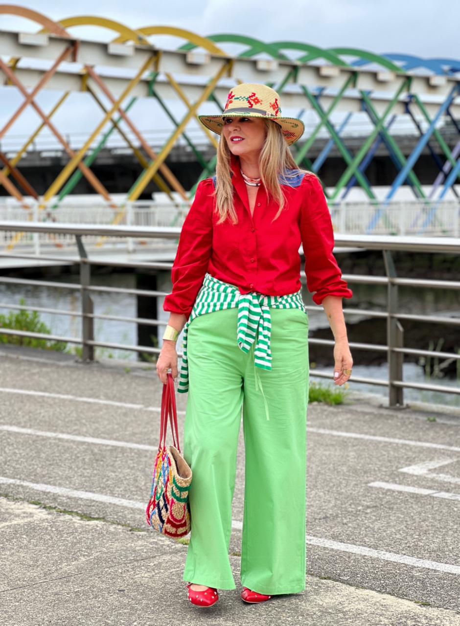 Red blouse with design denim