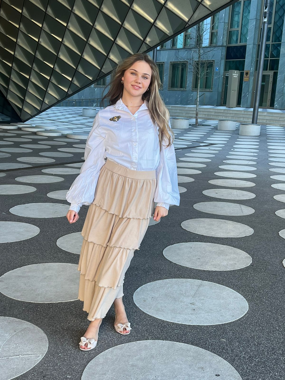 Layered skirt in beige