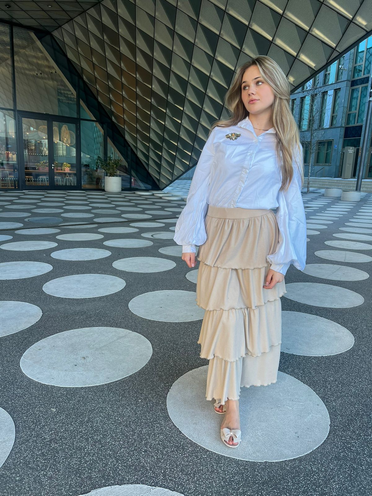 Layered skirt in beige