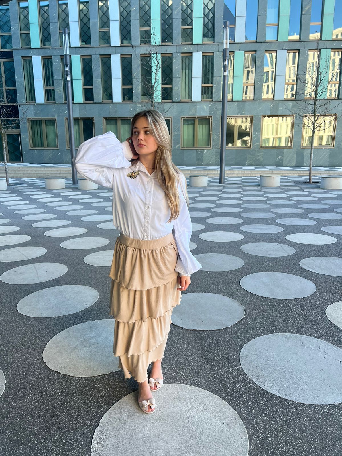 Layered skirt in beige